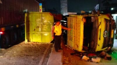 Truk Fuso Tabrak 3 Motor Lalu Terguling di Jl Raya Serang KM 22 Cikupa Tangerang