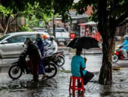 5 Doa Ketika Turun Hujan Lengkap dengan Artinya, Sudah Tahu Belum?