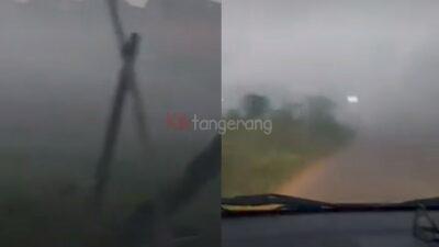 Jalanan di Rajeg Tangerang Berkabut Karena Asap Pembakaran Sampah
