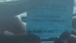 Viral, Pengunjung Kaget Bayar Karcis Rp40 Ribu di Pantai Tanjung Kait