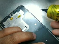 6 Jenis Lem untuk LCD HP yang Bagus