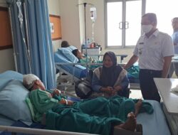 Mobil Rombongan Santri Cipondoh Tangerang Masuk Jurang di Puncak Cianjur