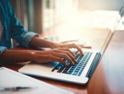 7 Merk Laptop Terbaik dan Terawet 2023