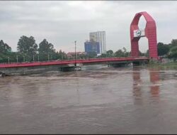 Sungai Cisadane Tangerang Meluap Seusai Hujan Deras