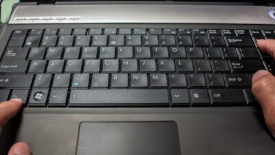 Laptop Tiba Tiba Locking