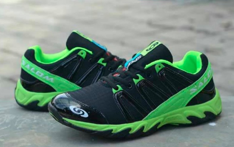 Sepatu Olahraga