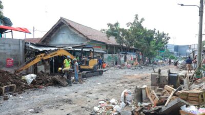 atasi kemacetan jalan di kawasan pasar ciputat tangsel diperlebar