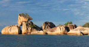 Ini 6 Tempat Wisata di Belitung dengan Pesona Unik dan Memukau