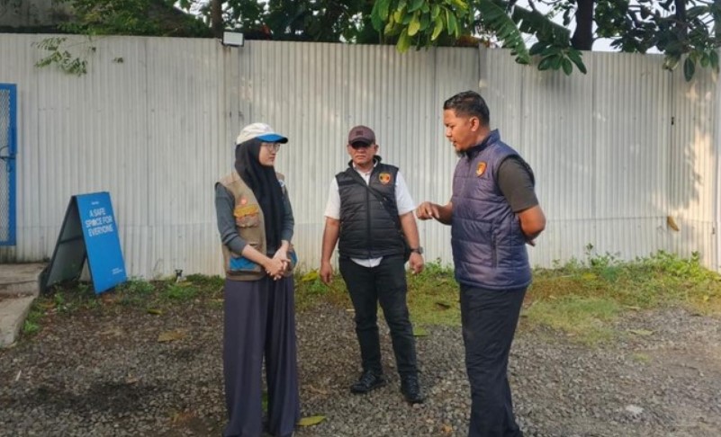 polisi selidiki kasus pecah kaca mobil di kedai kopi ciputat
